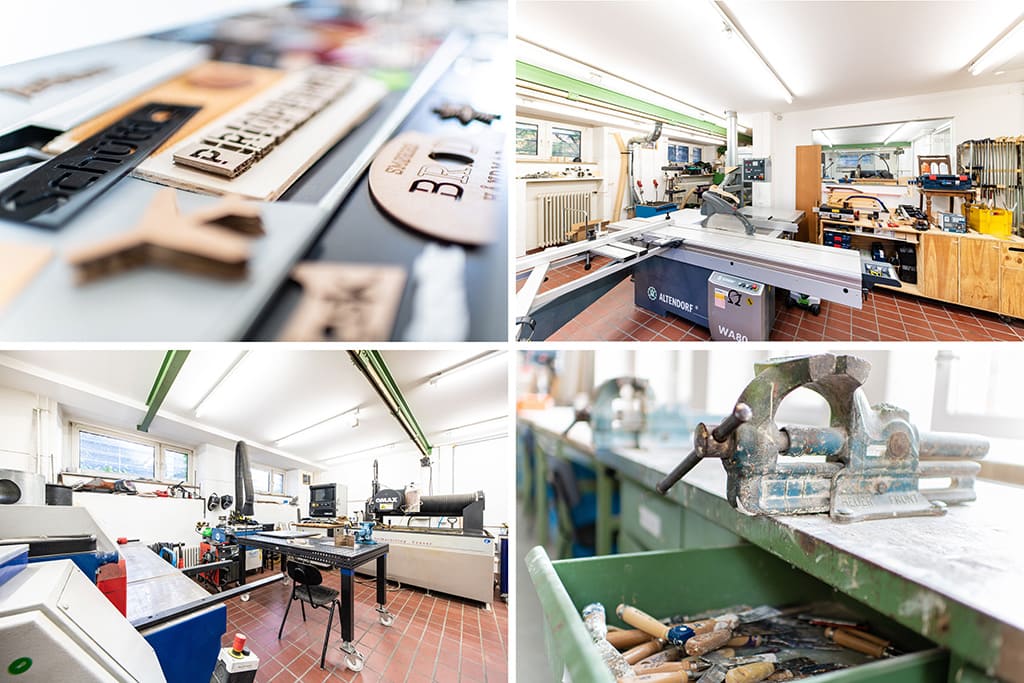 4 Bilder in einer Collage. Bild 1: Foto von diversen geplotteten Arbeitsbeispielen. Bild 2: Raumaufnahme eines Teils der Holzwerkstatt mit großer Tischkreissäge und anderen Geräten im Raum. Bild 3: Raumaufnahme der Metallwerkstatt mit diversen Geräten und Utensilien. Bild 4: Foto einer offene Schublade einer grünen Werkbank, in der Schublade sind viele Spachtel.