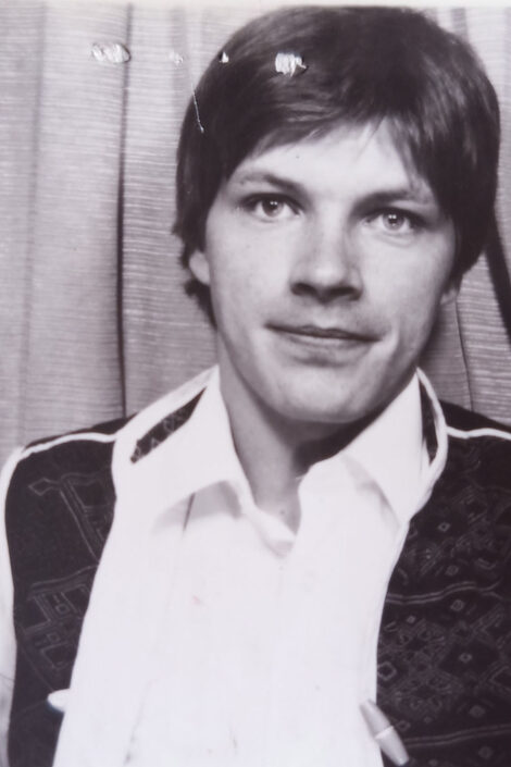 Portrait photo of Bruno Knust in his younger years (ca. 1980s).