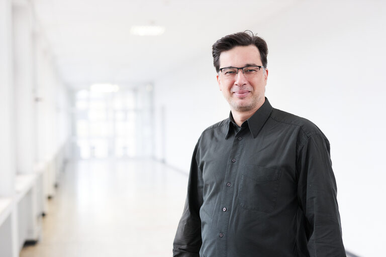 Portrait von Taher Nasched _ Portrait of Taher Nasched