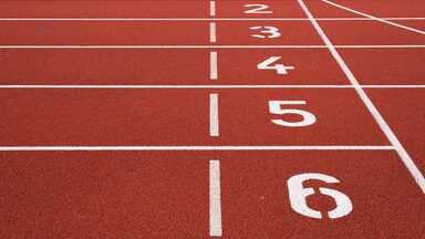 Laufbahn in einem Leichtathletik-Stadion