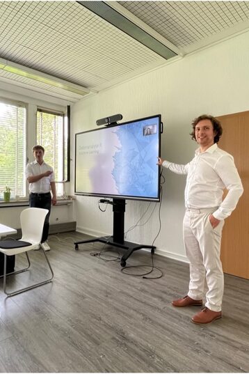 IDiAL Institute employees Marcel Mitas and Philipp Heisig in Schwerte