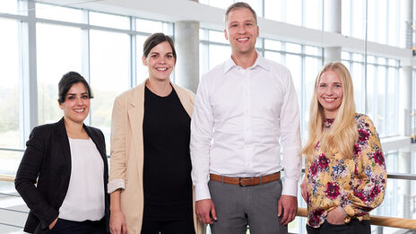 Gruppenfoto von Fabian Kubik, Hanaa Ryari, Lena Klimke und Sabrina Scheidler __ Groupphoto of Fabian Kubik, Hanaa Ryari, Lena Klimke und Sabrina Scheidler