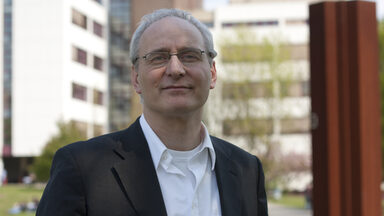 Portrait von Prof. Dr. Axel Faix __ Portrait of Prof. Dr. Axel Faix