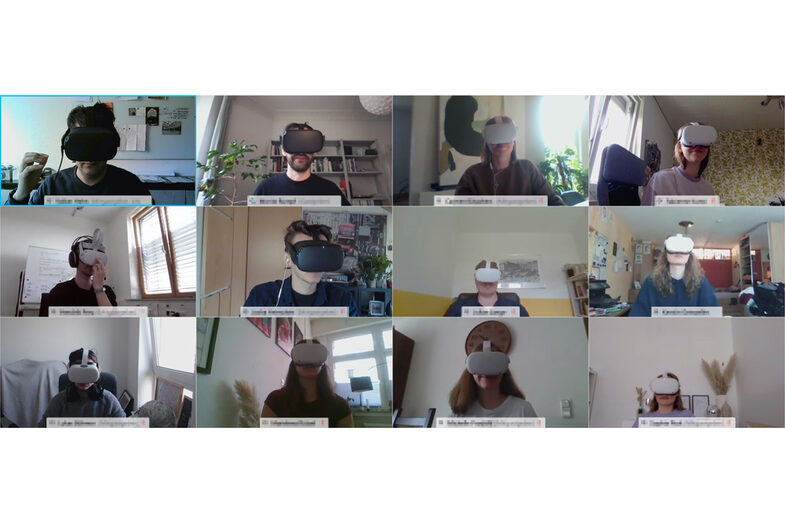 Screenshot einer Videokonferenz mit den TeilnehmerInnen der Lehrveranstaltung. Alle Personen tragen ein VR-Headset.