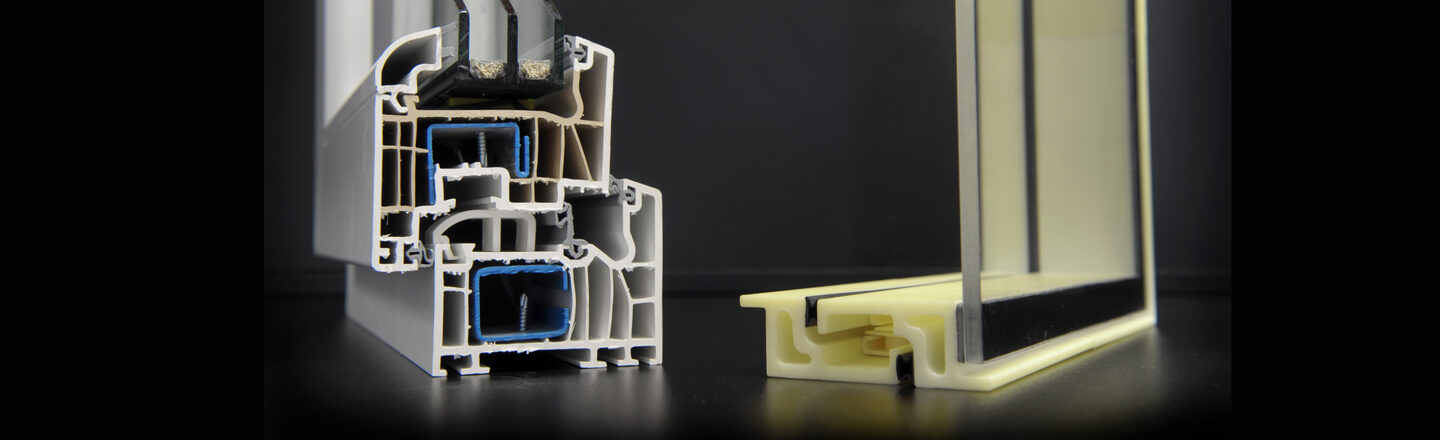 Comparison of Ultraslim profile and PVC-U window profile