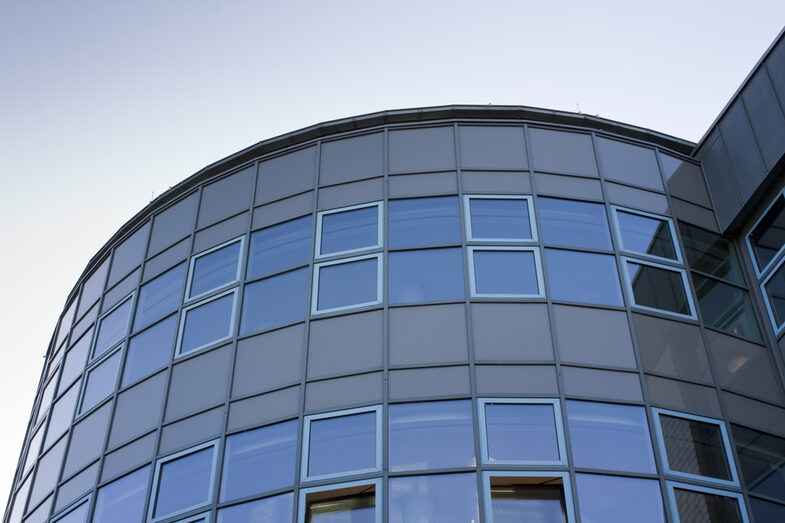 Photo of a section of the window front of the Emil-Figge-Straße 42 building at Fachhochschule Dortmund.